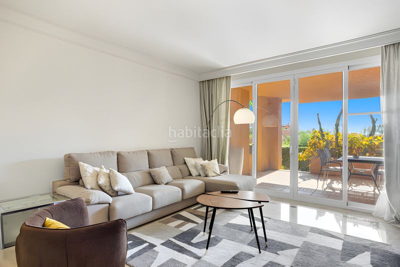 Foto a14de6fc-2edb-4430-9a1e-cea3d790f8c6. Planta baixa amb aparcament piscina a Nueva Andalucía centro Marbella
