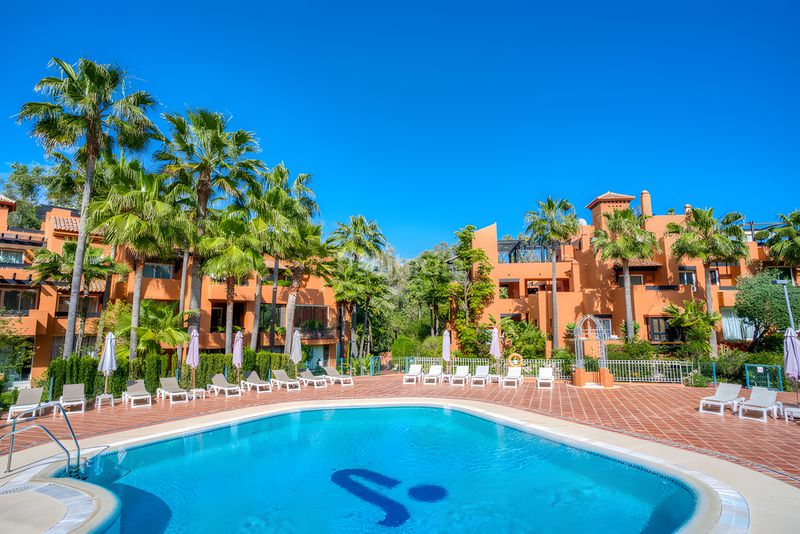 Foto a37b3a71-0b89-4712-88f1-04b03fd7a5ed. Planta baixa amb aparcament piscina a Nueva Andalucía centro Marbella