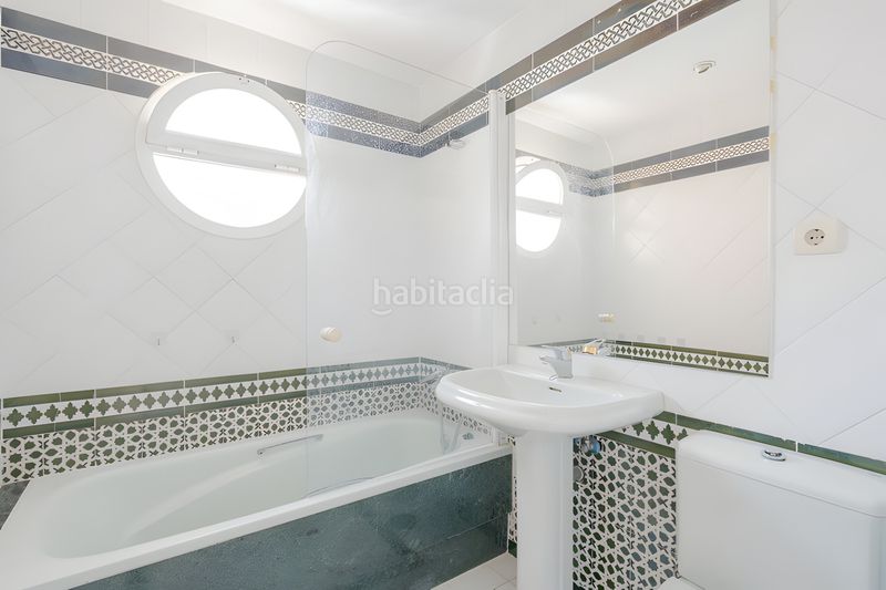 Foto d2b21818-ab62-4b03-ad1f-030ffefb4cf7. Casa adossada amb piscina a Kempinski Estepona