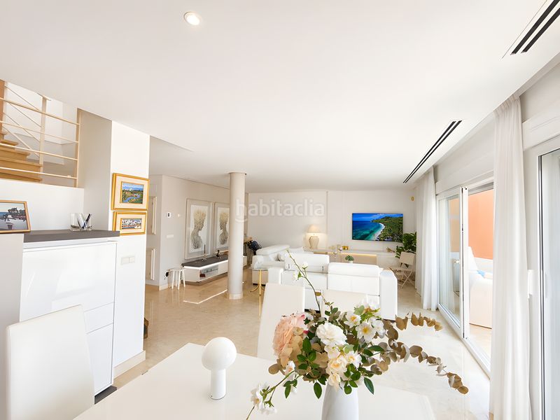 Foto 693cb634-4f82-43a8-8669-896b60d1ad42. Dúplex amb aparcament piscina a Nueva Andalucía centro Marbella