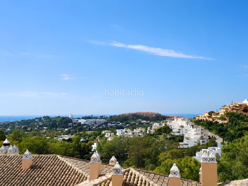 Foto f79d8a4e-854a-46b7-8c0b-6c137a9a8c6a. Dúplex amb aparcament piscina a Nueva Andalucía centro Marbella