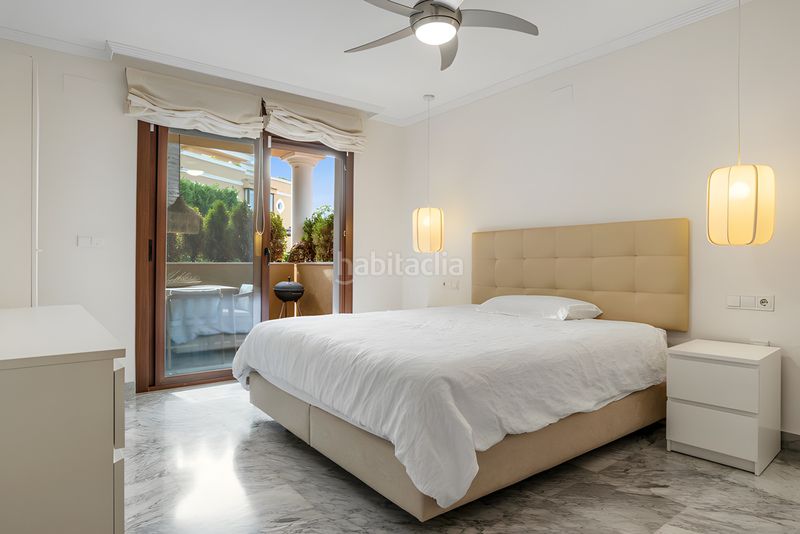 Foto d8ad2592-2972-4e35-8e34-d0a57380c600. Planta baixa amb aparcament piscina a Puente Romano Marbella