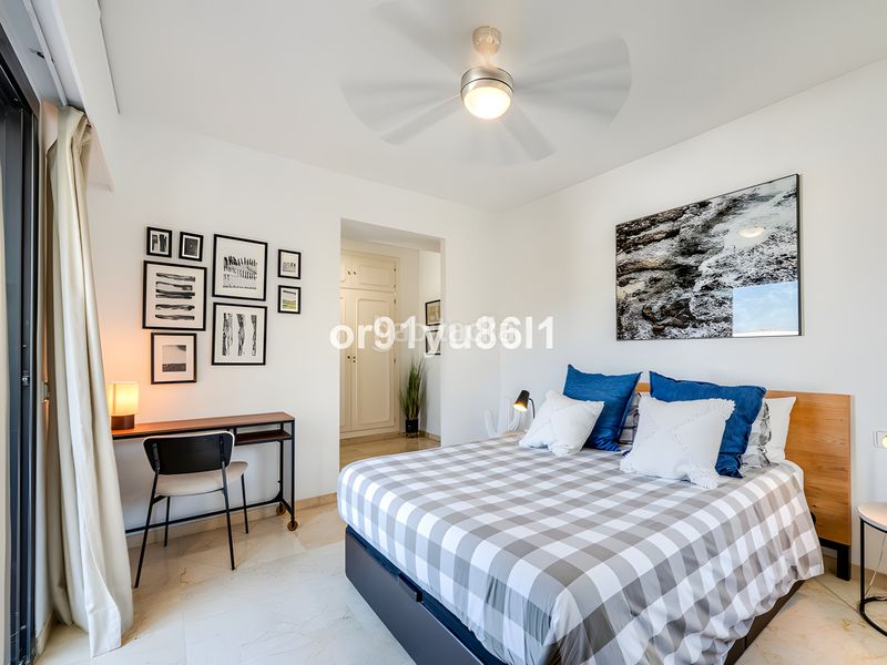 Foto 185f95fd-4932-4a1e-b663-bdd6d99ed292. Apartament amb calefacció aparcament piscina a Puente Romano Marbella