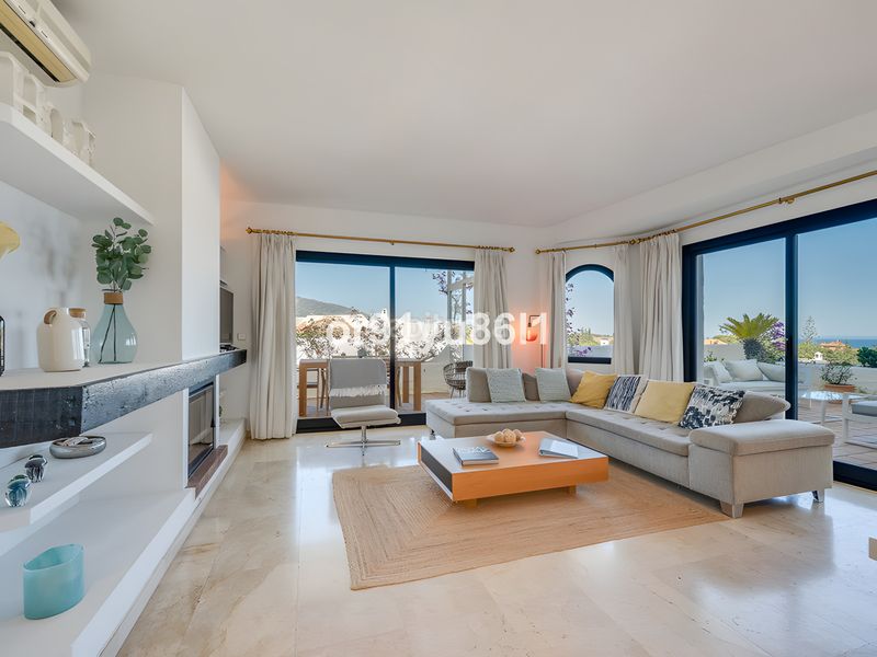 Foto 2dfe3f1e-9798-43bb-b433-a13482a2e0b4. Apartament amb calefacció aparcament piscina a Puente Romano Marbella