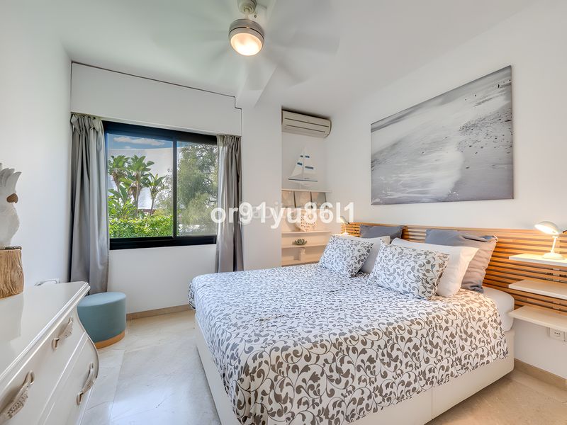 Foto 761b61cb-3464-4008-b2a0-52d0a14fadc6. Apartament amb calefacció aparcament piscina a Puente Romano Marbella