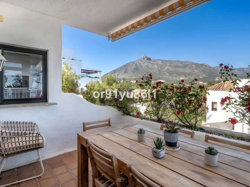 Foto b9c3e58b-80a7-4095-8ad2-a11b8bda6267. Apartament amb calefacció aparcament piscina a Puente Romano Marbella