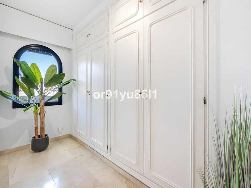 Foto bc8aa854-9bbb-414e-9fdf-c993d0d169b3. Apartament amb calefacció aparcament piscina a Puente Romano Marbella