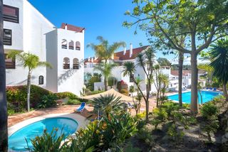 Apartamento en Nueva Andalucía centro. Apartamento en planta media en nueva andalucía