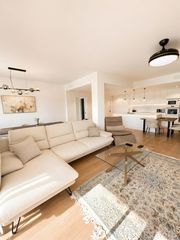 Apartment in San Pedro de Alcántara Pueblo. Apartamento en planta media en san pedro de alcántara