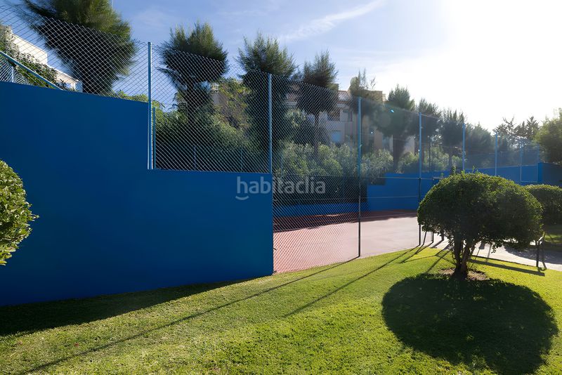 Foto aa3b698f-d82a-4260-b893-6f2d64f9419d. Àtic amb aparcament piscina a Centro Estepona