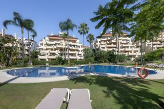 Planta baixa a Puente Romano. Apartamento en planta baja en the golden mile
