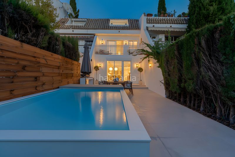 Foto 60c85a34-0631-413b-bc49-6141e7c1f6de. Casa adossada amb aparcament piscina a Puente Romano Marbella