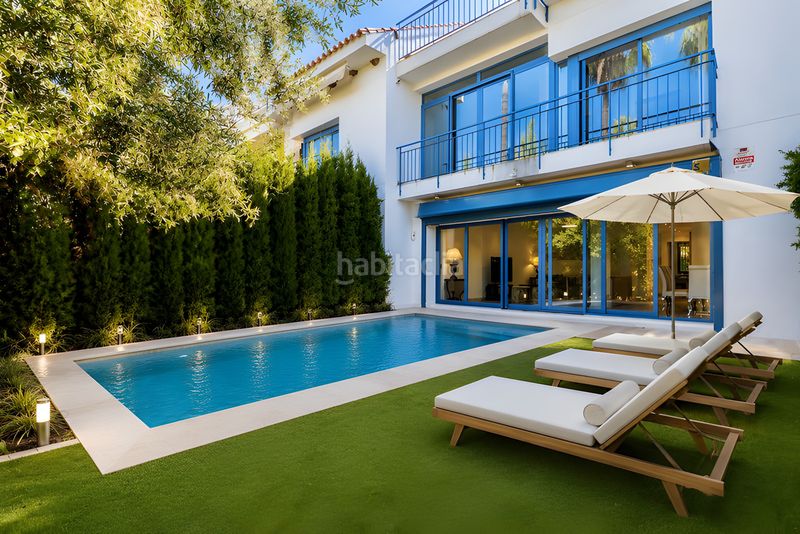 Foto 0e424a1c-5a42-4614-9bb0-1f97f7b3ae1a. Casa adossada amb calefacció aparcament piscina a Marbella