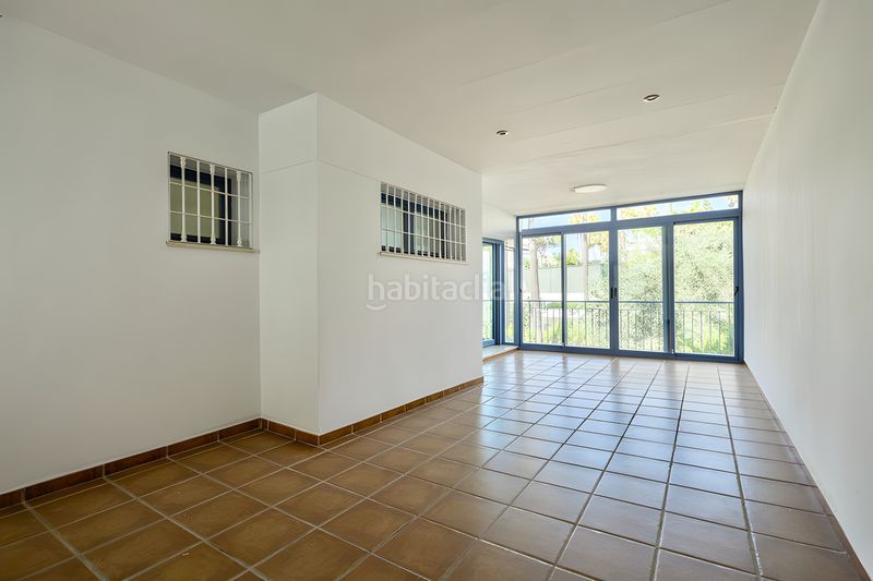 Foto 0ebd08e7-3b6c-441b-b79d-b2f2b7cf3733. Casa adossada amb calefacció aparcament piscina a Marbella