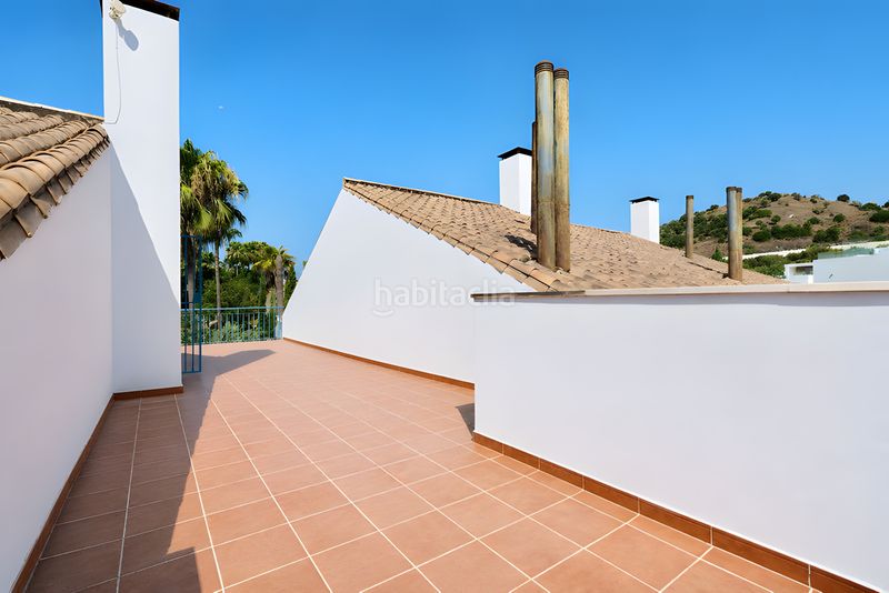 Foto 2f619b68-bd7d-4d79-bc0c-c1a2692d813d. Casa adossada amb calefacció aparcament piscina a Marbella