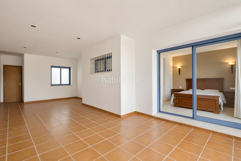 Foto 45fe2db9-a5bb-4035-9cf5-3cadda123fa3. Casa adossada amb calefacció aparcament piscina a Marbella