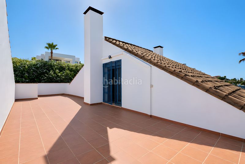 Foto 5be2bfa0-dc4c-44be-b913-5b7f45115a29. Casa adossada amb calefacció aparcament piscina a Marbella