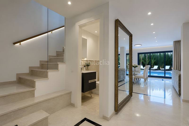 Foto 627c22b0-4b73-40d4-b674-a256bf8d2412. Casa adossada amb calefacció aparcament piscina a Marbella