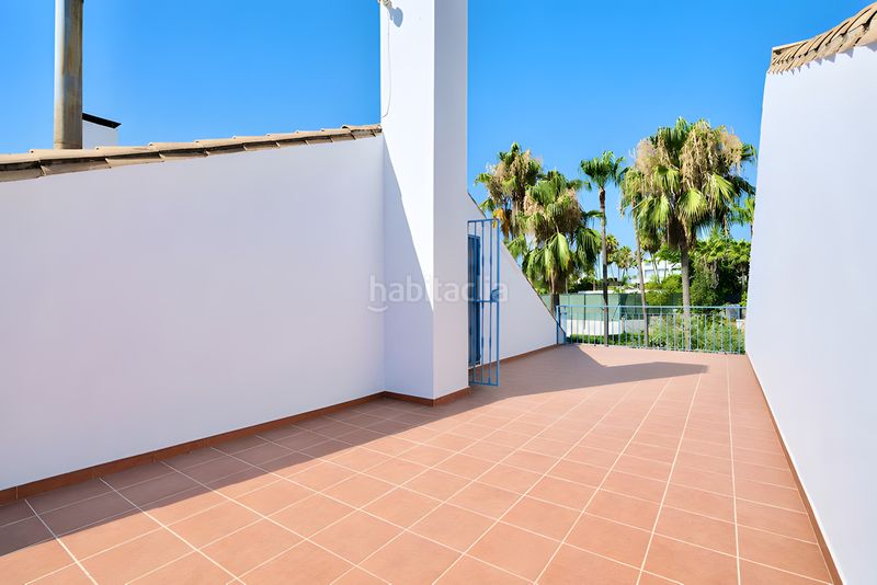 Foto 63ca9918-95d1-4268-ad82-9c09c3b2cea8. Casa adossada amb calefacció aparcament piscina a Marbella