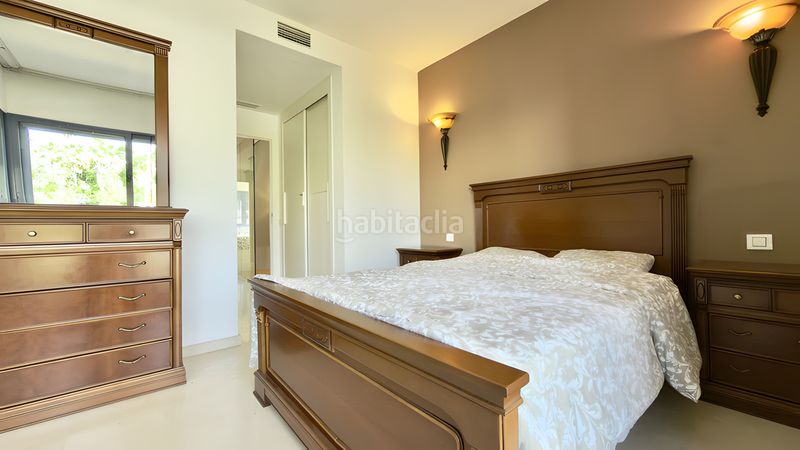 Foto ad8f0273-f094-4ae4-9bf0-e38c3a7d5298. Casa adossada amb calefacció aparcament piscina a Marbella
