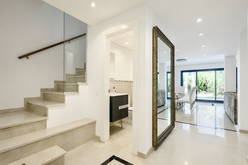 Foto e0a1b9fd-782f-492b-a832-8d7b385d95e3. Casa adossada amb calefacció aparcament piscina a Marbella