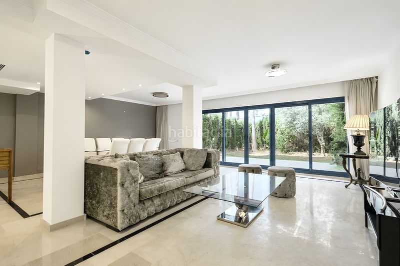 Foto eb1376da-22f6-45aa-b3cc-796431e86b97. Casa adossada amb calefacció aparcament piscina a Marbella