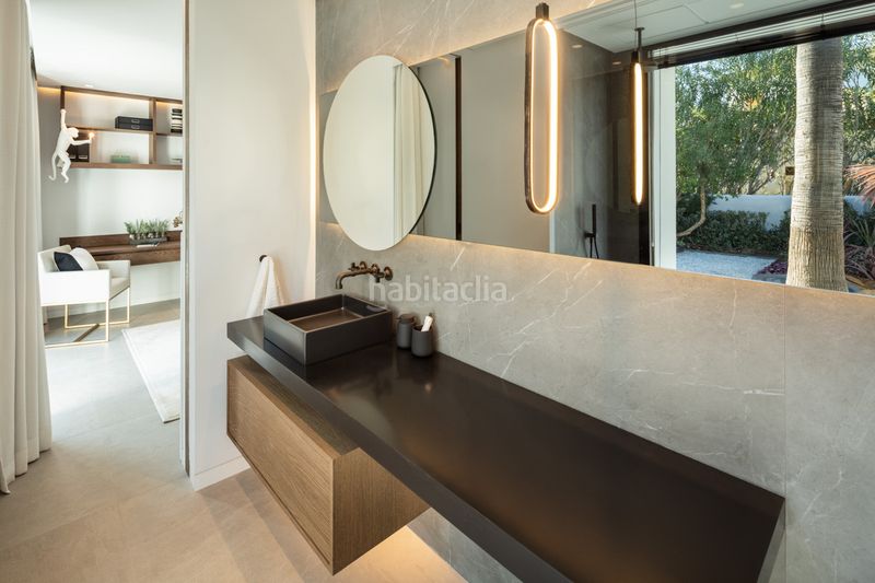 Foto 8f2b0be1-349c-4ea4-9829-69ba17a3df7b. Casa amb aparcament piscina a Nueva Andalucía centro Marbella