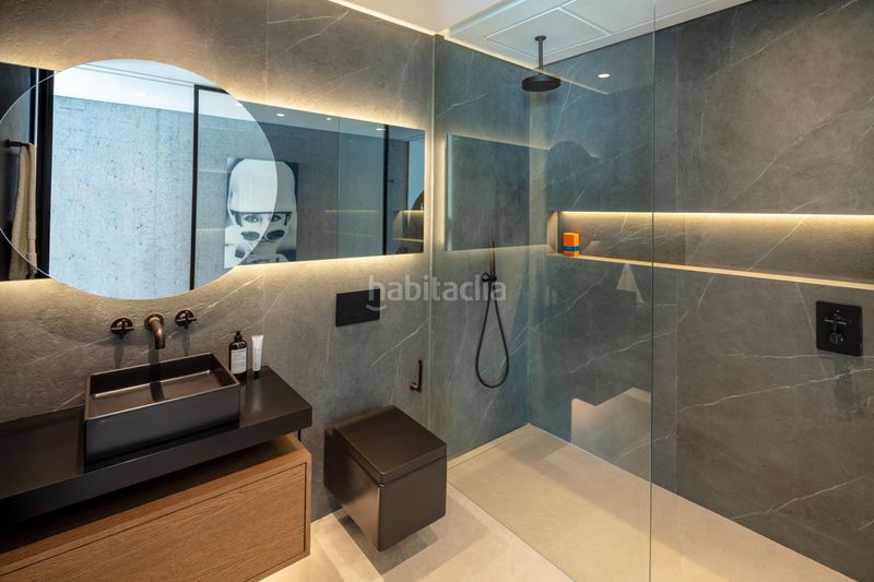 Foto a6bbd183-7222-49f1-9170-c13e9ceff665. Casa amb aparcament piscina a Nueva Andalucía centro Marbella