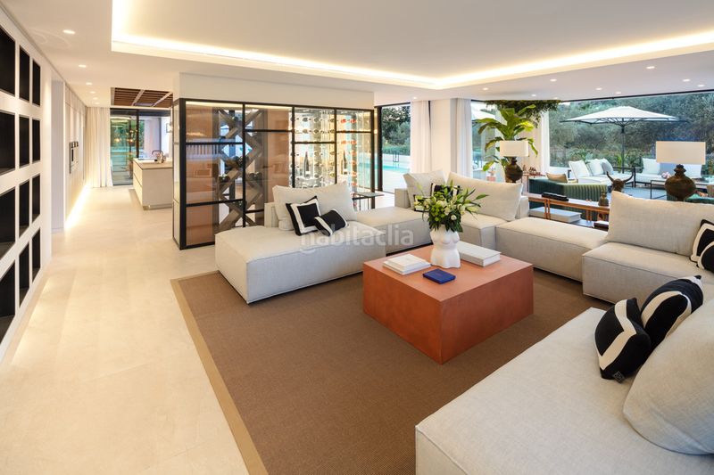 Foto df4a5a5c-5584-4114-a7f3-9b2bba4f313f. Casa amb aparcament piscina a Nueva Andalucía centro Marbella