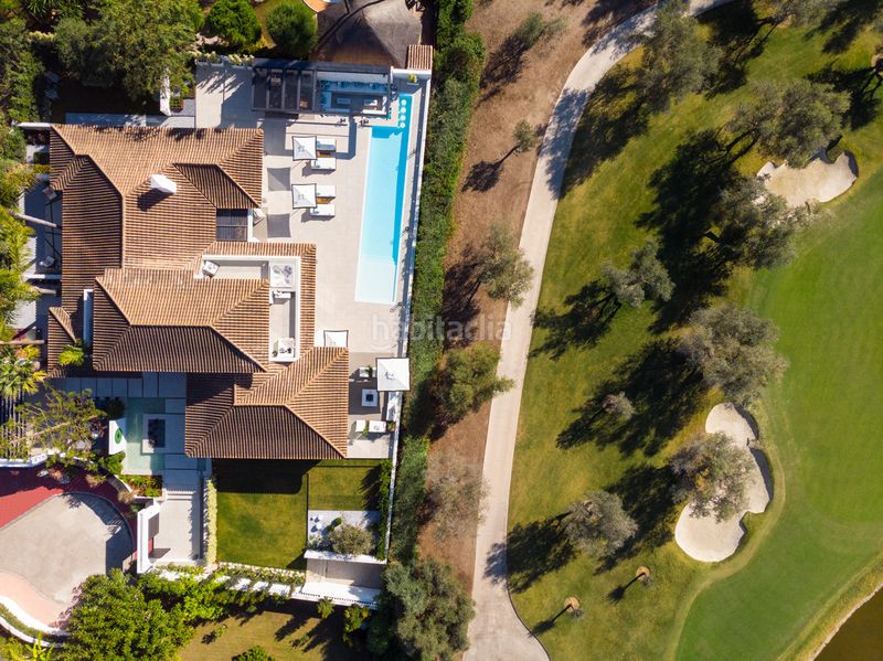 Foto eb55ff85-97f9-4481-92ee-c9bc24f15098. Casa amb aparcament piscina a Nueva Andalucía centro Marbella