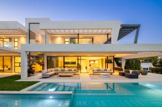 Casa a Nueva Andalucía centro
