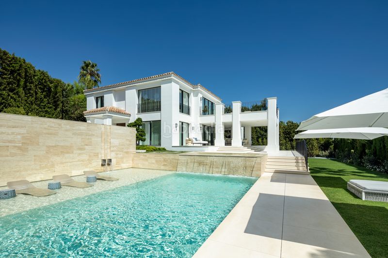 Foto 59f69edd-7e7f-40ae-bf5c-990e43c3c612. Maison avec parking piscine dans Puente Romano Marbella