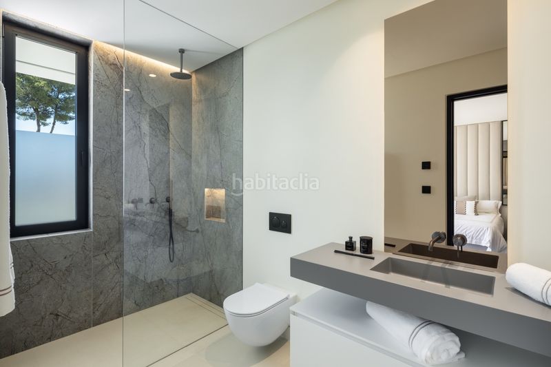 Foto 29f1f05e-35ce-4188-843d-0523a4e13204. Casa amb aparcament piscina a Nueva Andalucía centro Marbella
