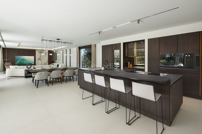 Foto 55357547-9d16-4beb-8477-5a84c831def0. Casa amb aparcament piscina a Nueva Andalucía centro Marbella