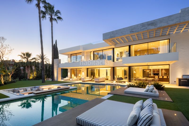 Foto d5825700-4303-4447-a3af-cf1ee2bdc2e4. Casa amb aparcament piscina a Nueva Andalucía centro Marbella