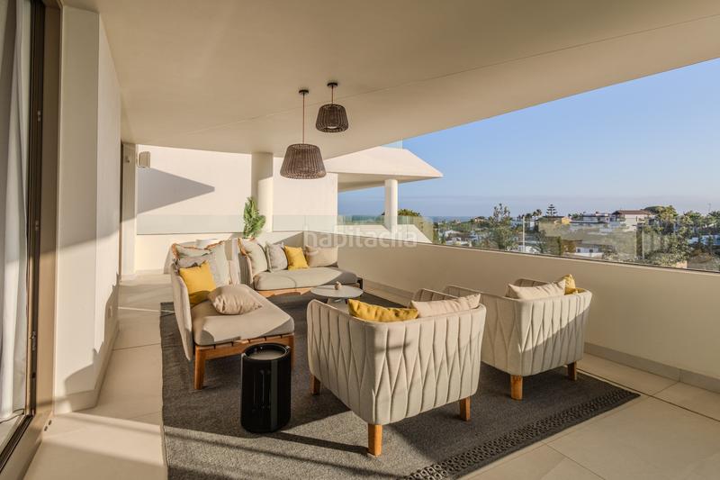 Foto 3ec4641f-e3a9-4bd6-ab1c-c3130bf7c9a7. Casa bifamiliare con parcheggio piscina in Nueva Andalucía centro Marbella