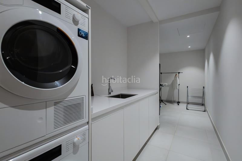 Foto 849c178d-cefc-4858-8124-76ef9fe89366. Casa bifamiliare con parcheggio piscina in Nueva Andalucía centro Marbella