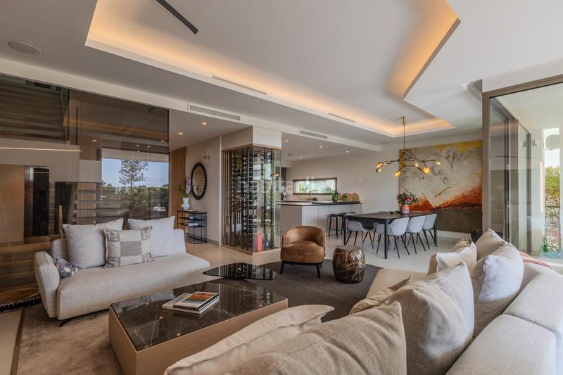 Foto 1cf89825-db48-4ccf-a51c-07799a62e51f. Doppelhaus mit parking pool in Nueva Andalucía centro Marbella