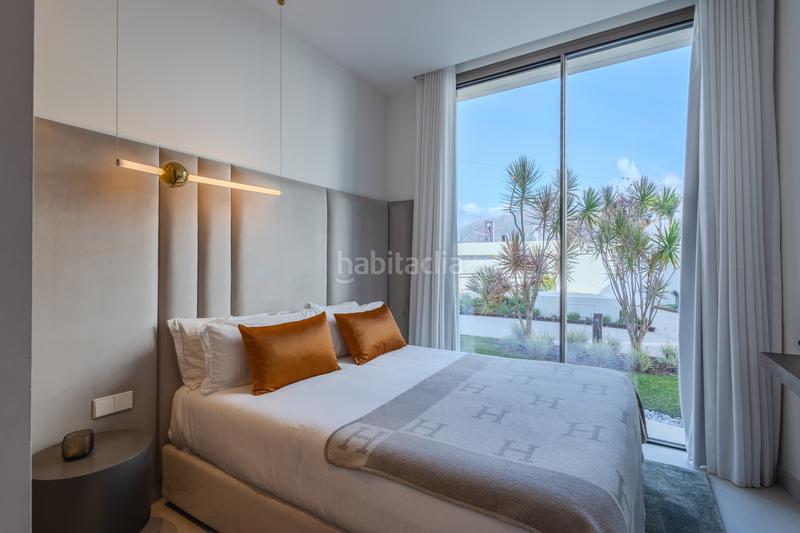 Foto 93ff2623-8ce7-4868-a2ca-bba3c2d627d5. Doppelhaus mit parking pool in Nueva Andalucía centro Marbella