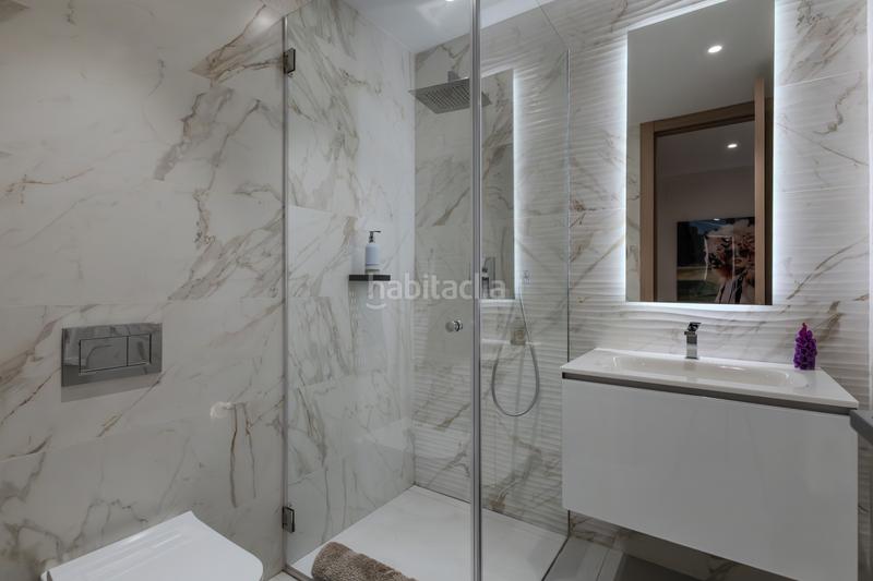 Foto cd7ae9cd-218f-462e-925e-1e5956bcd911. Doppelhaus mit parking pool in Nueva Andalucía centro Marbella