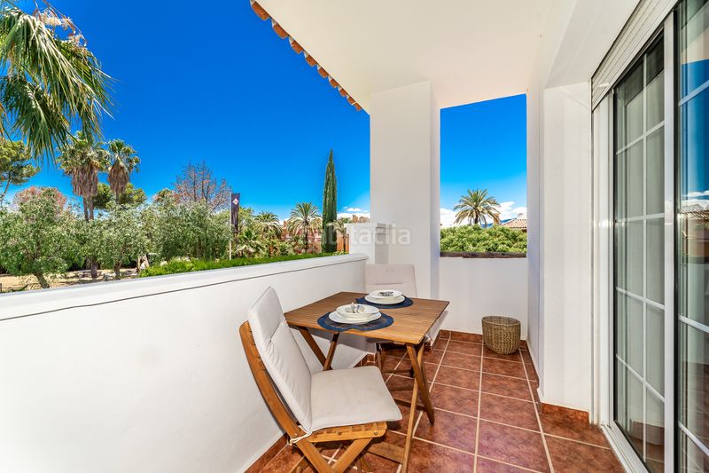 Foto 28d0e3c7-9756-4808-8dc4-0a08650ea506. Casa amb piscina a Nueva Andalucía centro Marbella