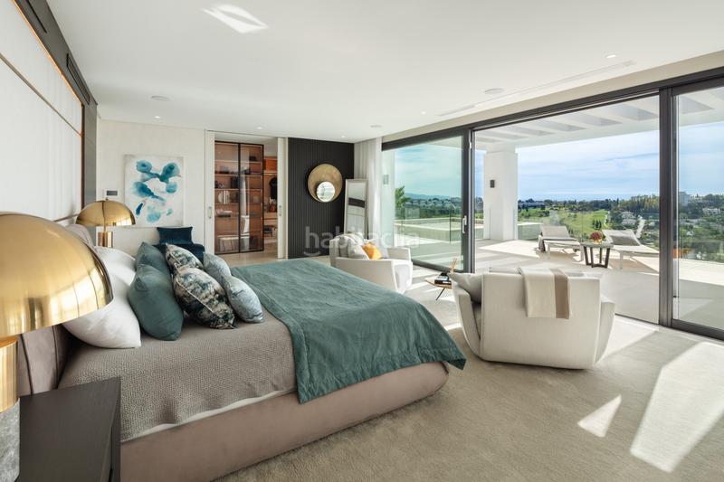 Foto a62cf479-0c0e-407e-bb27-83b1634f6552. House with parking pool in Casco Antiguo Marbella