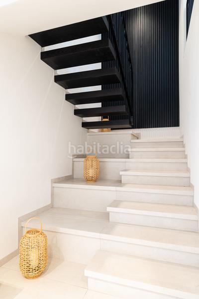 Foto 492fdc31-c8df-4327-aba7-8cf18b3c3f2b. Casa amb piscina a Nueva Andalucía centro Marbella