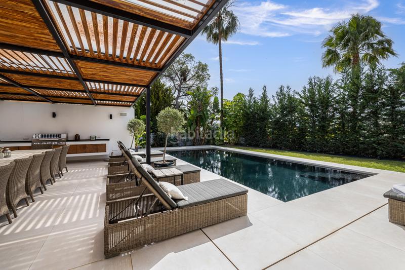 Foto e982a9ae-5c7f-4982-a8b8-6668c3a12f68. Casa amb piscina a Nueva Andalucía centro Marbella