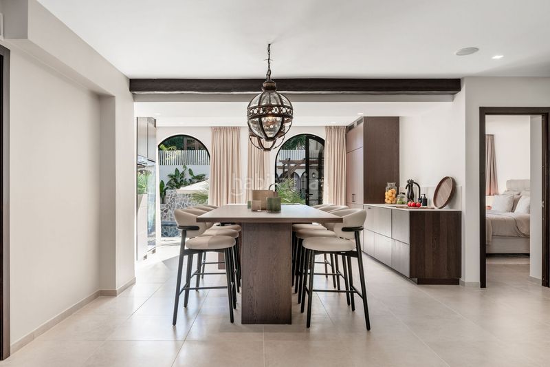 Foto 4b7c6de8-9b83-4ef1-bad4-957cffa8213c. Maison avec parking piscine dans Las Brisas Marbella