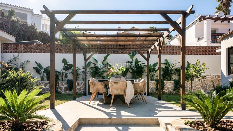 Foto ef501fc3-bd30-481b-884a-24b214be3354. Maison avec parking piscine dans Las Brisas Marbella