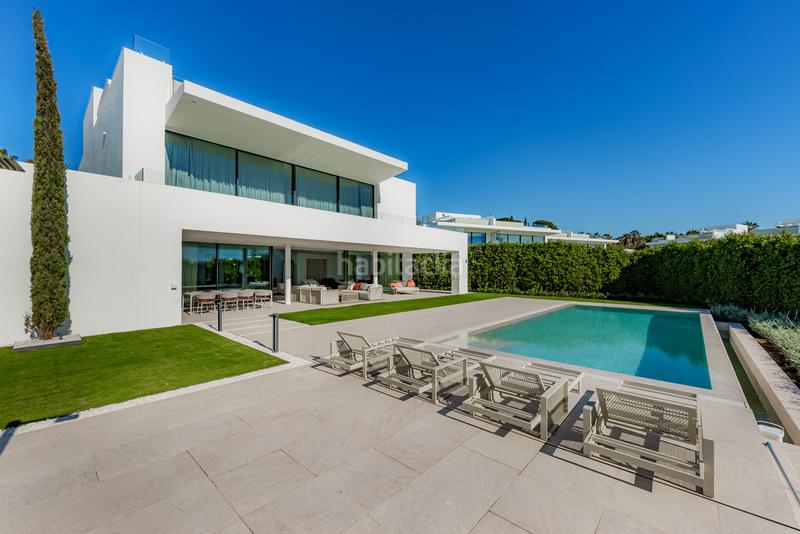 Foto 51214c00-80a1-459d-98f0-d04b1402adbc. Casa en Puente Romano Marbella