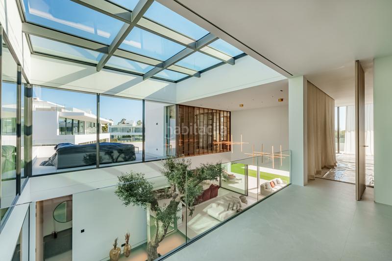 Foto a5b698cd-2902-4d74-916c-0c44c0164357. House with parking pool in Puente Romano Marbella