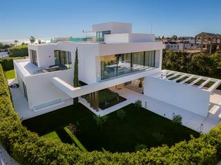 House in Puente Romano