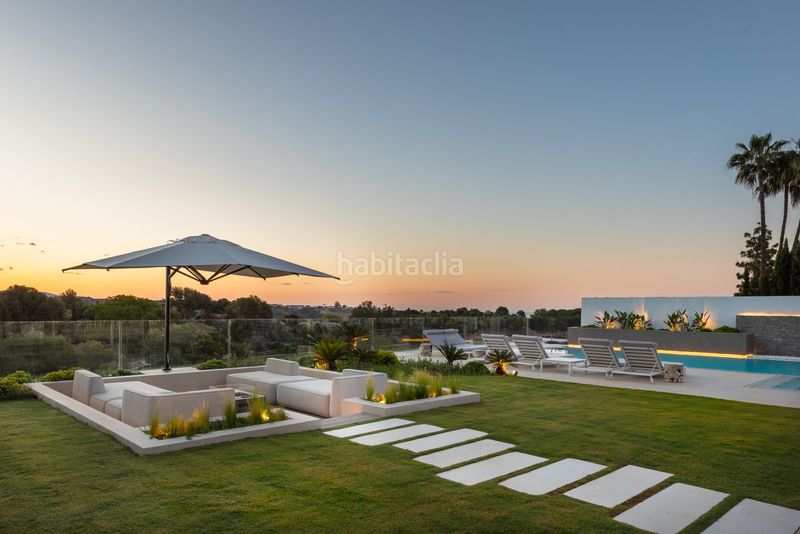 Foto 518d5bdc-59fd-424a-ab3a-92e85b3f9853. Casa amb piscina a Nueva Andalucía centro Marbella